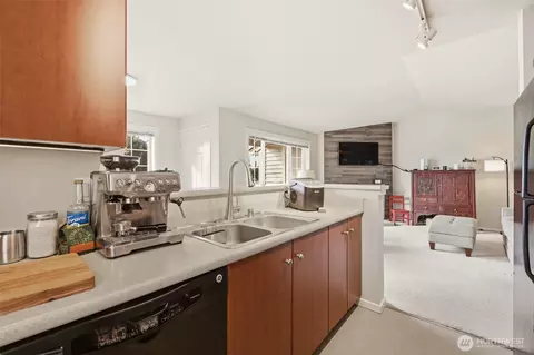 Kitchen - 12404 E Gibson Rd #H301, Everett, WA 98204 photo 3 of 3
