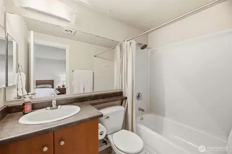 Bath - 12404 E Gibson Rd #H301, Everett, WA 98204 photo 2 of 2