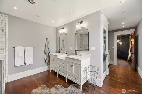 Bath - 307 Maple St, Hamilton, WA 98255 photo 1 of 4