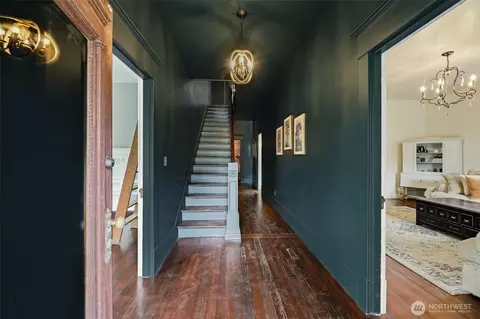 Entry Way - 307 Maple St, Hamilton, WA 98255 photo 2 of 5