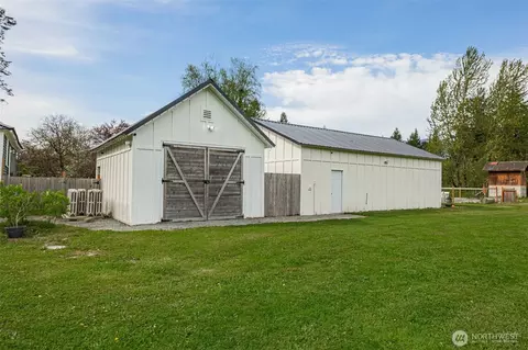 Exterior - 307 Maple St, Hamilton, WA 98255 photo 3 of 9