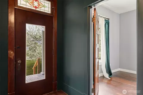 Entry Way - 307 Maple St, Hamilton, WA 98255 photo 3 of 5