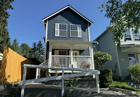 6414 NE Fern St, Suquamish, WA 98392