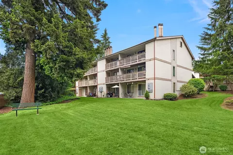 17413 119th Ln SE #F13, Renton, WA 98058