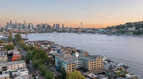 View/Area - 2301 Fairview Ave E #215, Seattle, WA 98102 photo 2 of 5