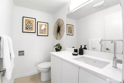 Bath - 2301 Fairview Ave E #215, Seattle, WA 98102 photo 2 of 2