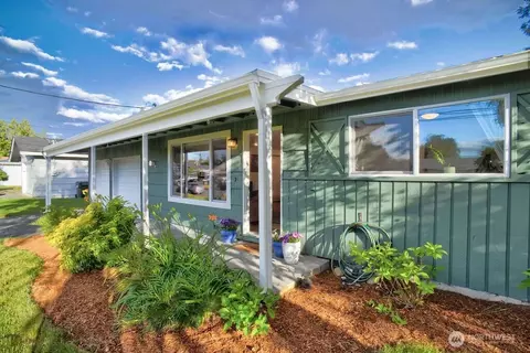 10825 SE 232nd St, Kent, WA 98031