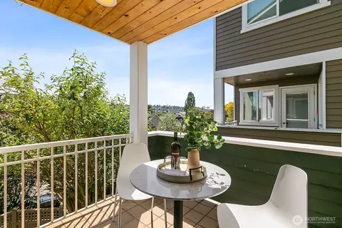 3607 22nd Ave W #A, Seattle, WA 98199