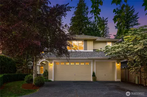 27422 SE 8th Pl, Sammamish, WA 98075