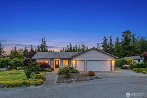 256 Scotland Dr, Camano Island, WA 98282