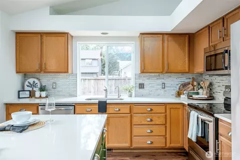 Kitchen - 20208 81st Avenue Ct E, Spanaway, WA 98387 photo 2 of 5