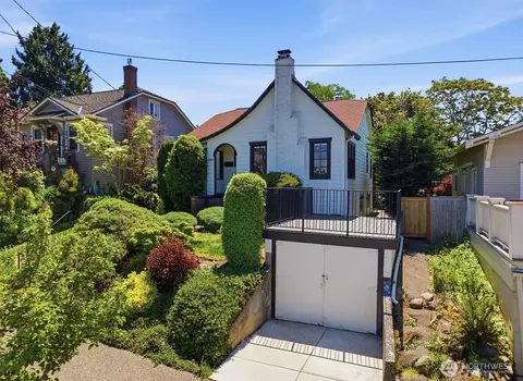 4809 SW Findlay St, Seattle, WA 98136