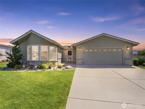 564 Sunday Dr, East Wenatchee, WA 98802