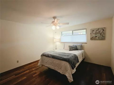 Bedroom - 1301 S 3rd Ave #2B, Sequim, WA 98382 photo 1 of 2