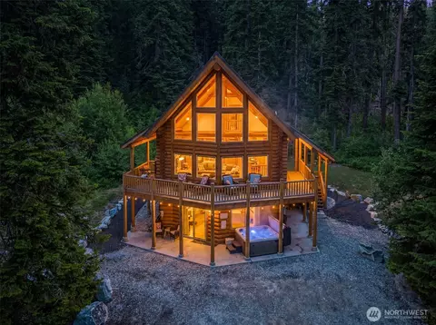 174 Deep Powder Ln, Leavenworth, WA 98826