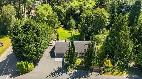 7547 NE 200th St, Kenmore, WA 98028