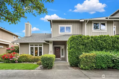 35225 SE Sequoia Pl UNIT A, Snoqualmie, WA 98065