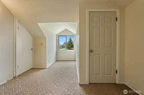 Bedroom - 42410 264th Ave SE, Enumclaw, WA 98022 photo 3 of 8