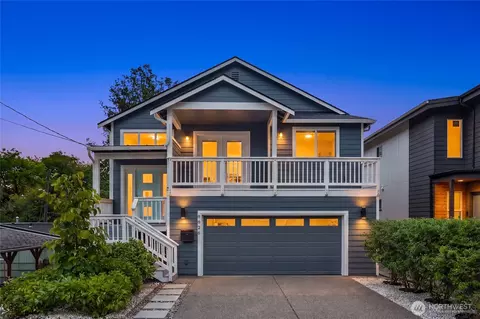 8826 41st St S, Seattle, WA 98118