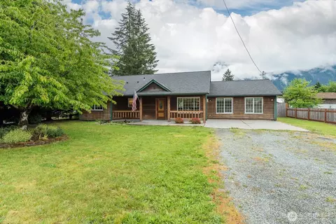 1015 Alvord St, Darrington, WA 98241