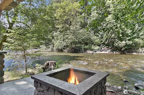 24416 SE 246th St, Maple Valley, WA 98038