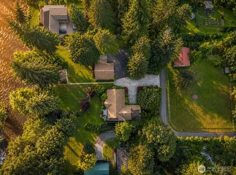 24416 SE 246th St, Maple Valley, WA 98038