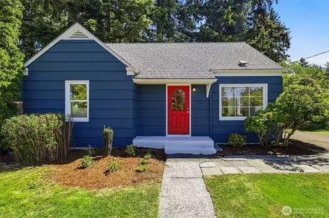 14066 22nd Ave NE, Seattle, WA 98125