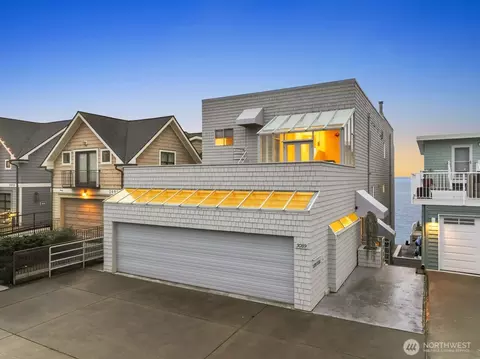 3089 Alki Ave SW #2, Seattle, WA 98116