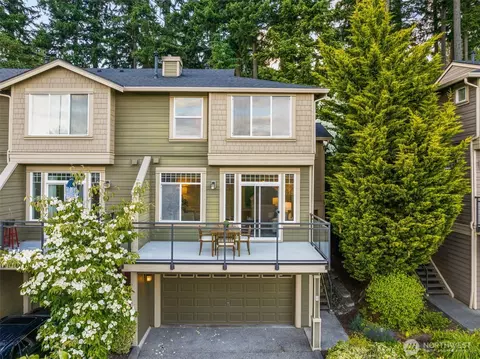 23300 SE Black Nugget Rd #E6, Issaquah, WA 98029