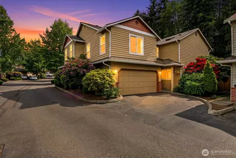 5730 14th Dr W #B, Everett, WA 98203