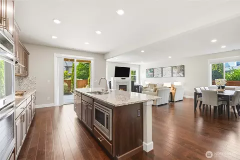 Kitchen - 17812 33rd Ave SE #29, Bothell, WA 98012 photo 3 of 5
