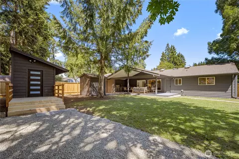 24306 106th Pl W, Edmonds, WA 98020
