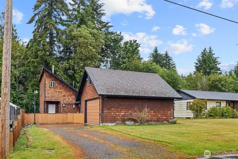 5246 Yearley Dr NE, Olympia, WA 98516