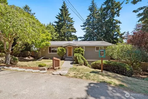 10312 Wallingford Ave N, Seattle, WA 98133