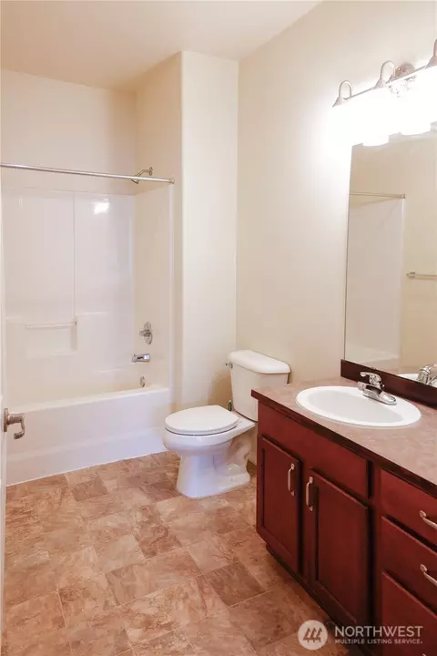 Bath - 14915 38th Dr SE #FF3022, Bothell, WA 98012 photo 2 of 4