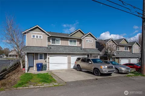 1608 E 1610 E 34th St #B, Tacoma, WA 98404