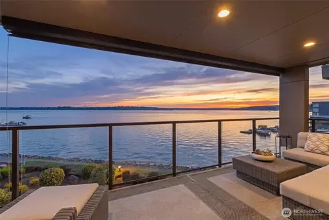 827 Lake St S #207, Kirkland, WA 98033