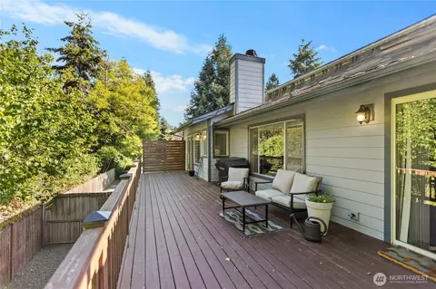 Exterior - 4033 120th Pl SE, Everett, WA 98208 photo 3 of 6