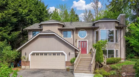 14812 SE 62nd Ct, Bellevue, WA 98006