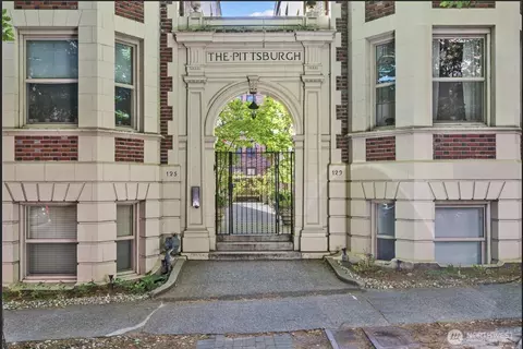 125 Warren Ave N #M, Seattle, WA 98109