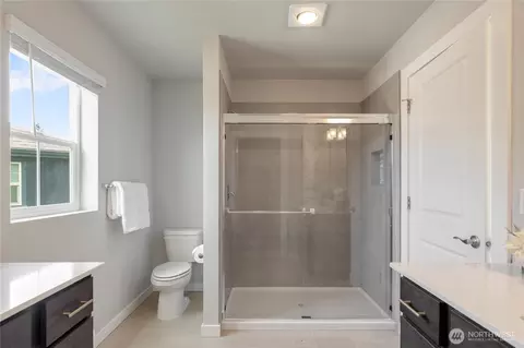 Bath - 1621 Seattle Hill Rd #N1, Bothell, WA 98012 photo 3 of 3