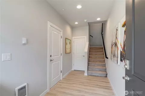Entry Way - 1621 Seattle Hill Rd #N1, Bothell, WA 98012 photo 2 of 2