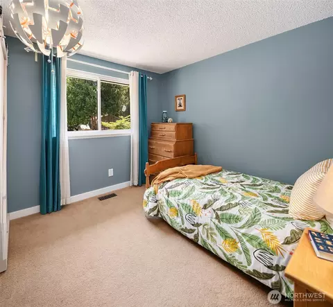 Bedroom - 16409 29th Dr SE, Bothell, WA 98021 photo 4 of 5