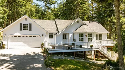 620 Coronado Ave, Coupeville, WA 98239