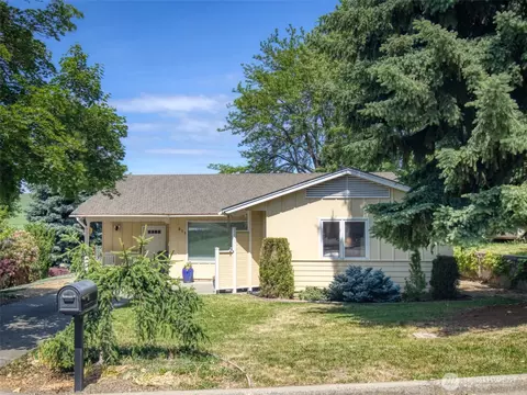 805 E Spring St, Dayton, WA 99328