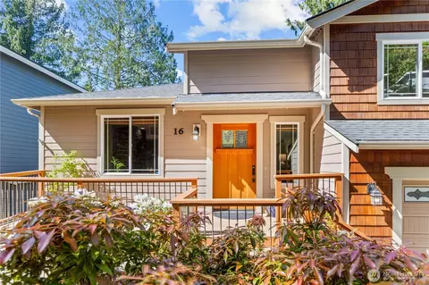 16 Sunflower Cir, Bellingham, WA 98229