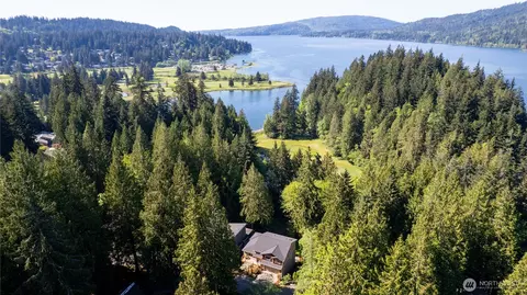 16 Sunflower Cir, Bellingham, WA 98229