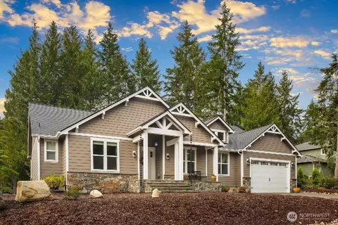 50 Eastwood Ln, Union, WA 98592