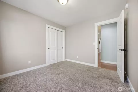 Bedroom - 803 Mapleridge Dr, Everson, WA 98247 photo 2 of 5