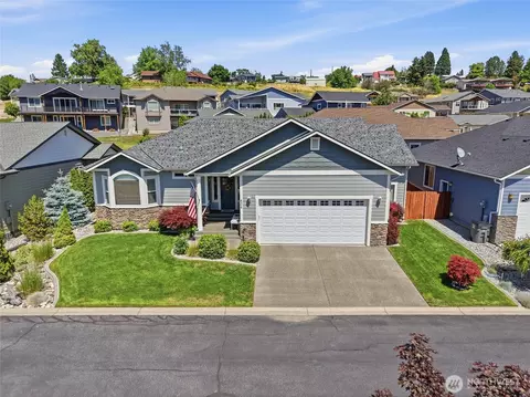 404 Ridgewood Dr, Manson, WA 98831